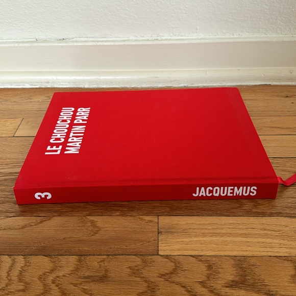 Jacquemus Le Chou Chou by Martin Parr - Picture 3 of 4